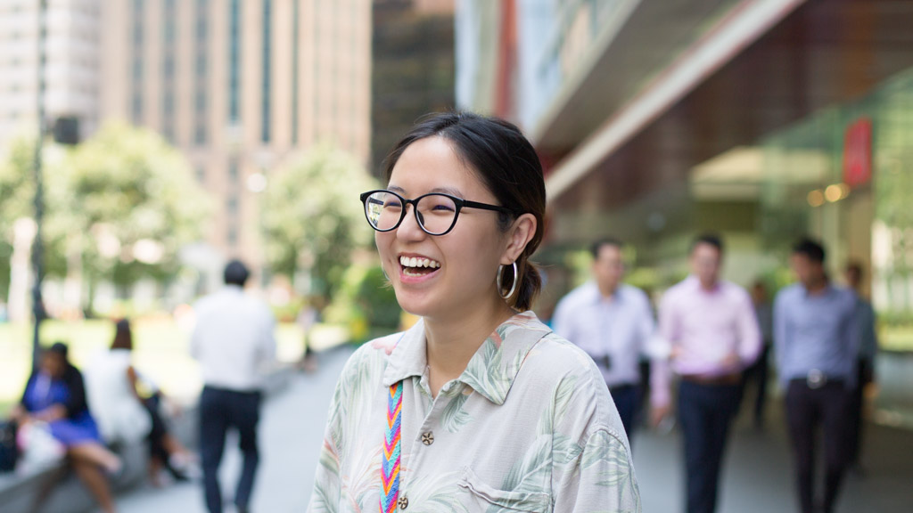 Caroline-Jewellery_Designer-Top_Bangkok-Jeans_Uniqlo-Shoes_Adidas-Glasses_Visual_Mass-Ring_Carrie_K-UNIFORM-05042018-1