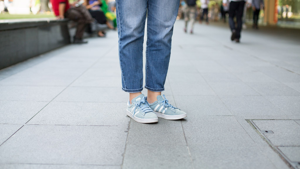 Caroline-Jewellery_Designer-Top_Bangkok-Jeans_Uniqlo-Shoes_Adidas-Glasses_Visual_Mass-Ring_Carrie_K-UNIFORM-05042018-5