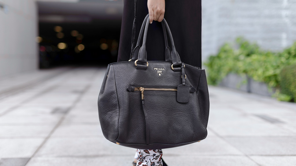 Aish-Civil_Servant-Singapore-Top_ZARA-Pants_ZARA-Shoes_Hush_Puppies-Bag_Prada-Ring_Cartier-UNIFORM-18042018-4