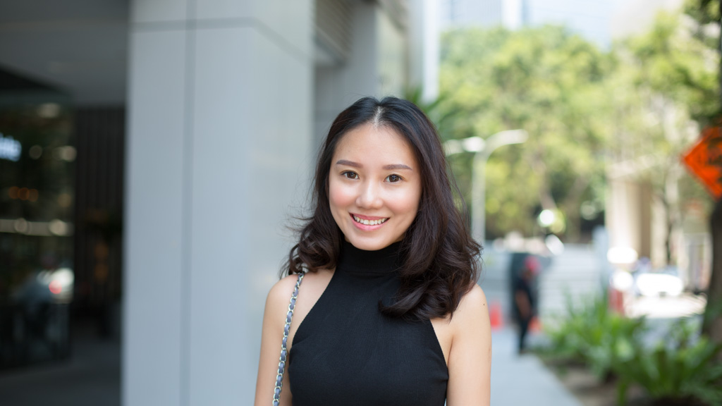 Ivy-Personal_Assistant-Shoes_Bangkok-Earrings_Ravipa-Bag_Chanel-UNIFORM-05042018-1