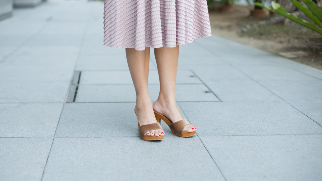 Ivy-Personal_Assistant-Shoes_Bangkok-Earrings_Ravipa-Bag_Chanel-UNIFORM-05042018-2