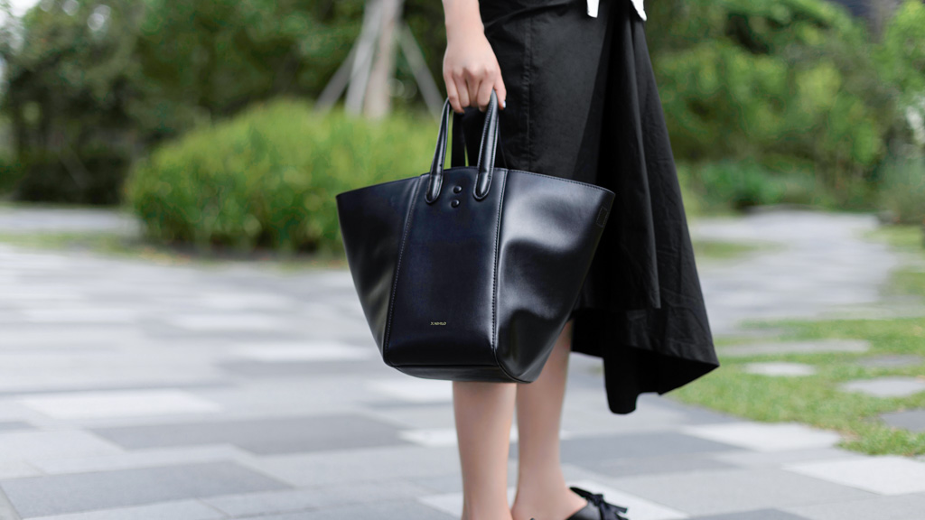 Olivia-Designer-Singapore-Top_Square_The_Label-Pants_Square_The_Label-Shoes_Pomme_dOr-Bag_X_Nihilo-UNIFORM-18042018-3