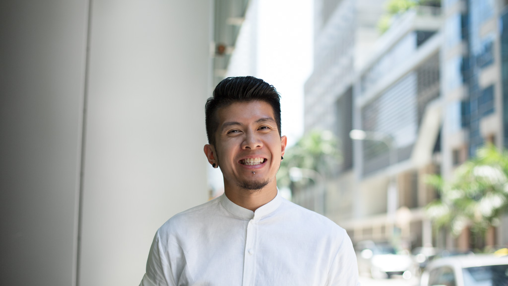 Ping-Creative_Director-Singapore-Top_Chatuchak-Pants_Bangkok-Shoes_Vans-Bag_Porter-UNIFORM-05042018-1