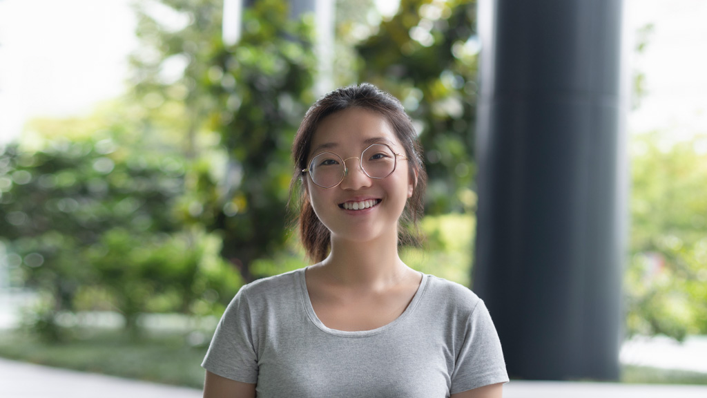 Skye-Shipping-China-Top_Muji-Jeans_Taobao-Shoes_Bally-UNIFORM-18042018-1