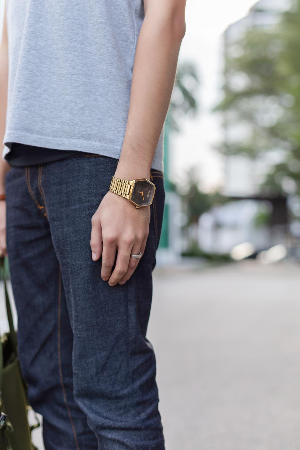 Uni-Art_Director-Korea-Hat_Kangol-Top_Uniqlo-Jeans_Nudie-Shoes_Common_Projects-Watch_Nixon-Bag_Epperson_Mountaineering-UNIFORM-18042018-2