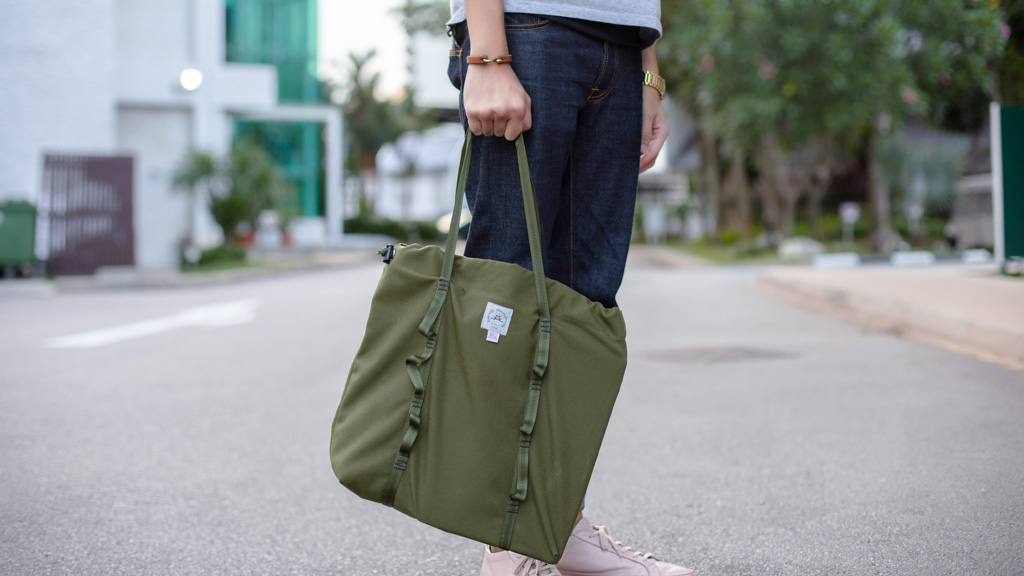 Uni-Art_Director-Korea-Hat_Kangol-Top_Uniqlo-Jeans_Nudie-Shoes_Common_Projects-Watch_Nixon-Bag_Epperson_Mountaineering-UNIFORM-18042018-3