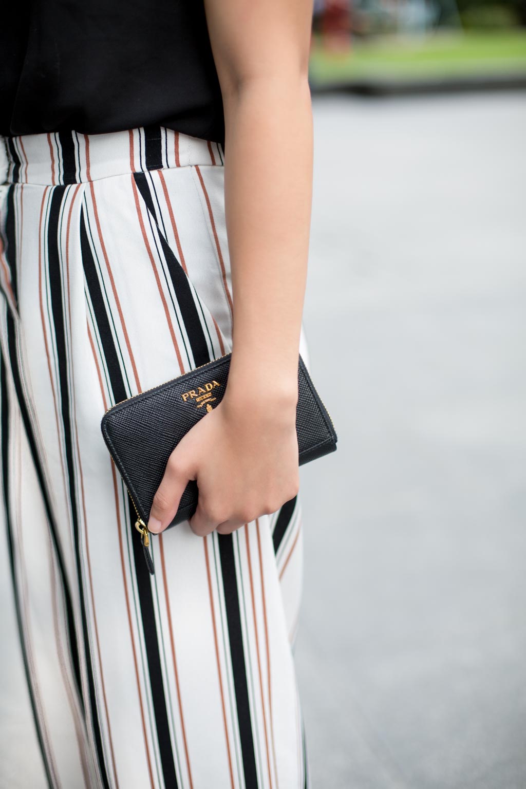 Alyssa-Advertising-Singapore-Top_Topshop-Pants_Monki-Shoes_COS-Earrings_Thrifty_Thieves-UNIFORM-23052018-3