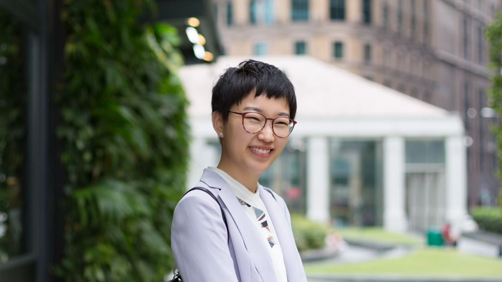 Wang_Pei-Commerce-China-Top_Landi-Pants_Landi-Shoes_Ecco-Bag_Michael_Kors-UNIFORM-23052018-3