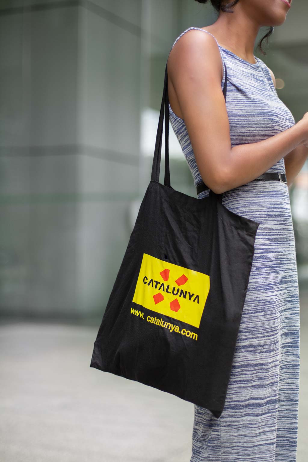 Taahira-Tourism-Singapore-Dress_HM-Earrings_Barcelona-Pin_Barcelona-UNIFORM-20062018-2