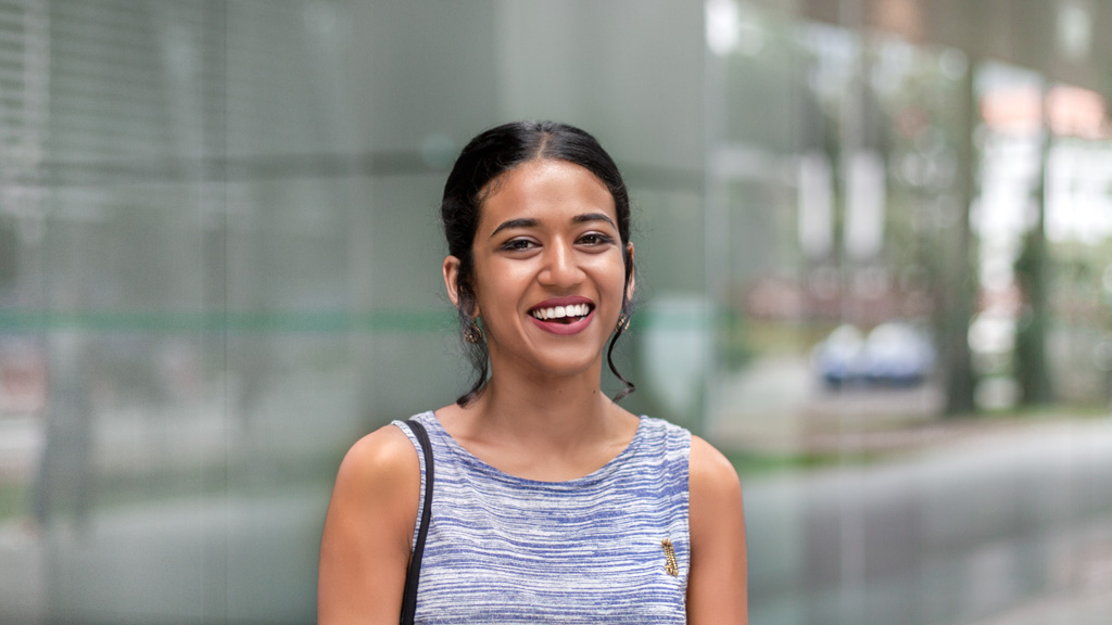 Taahira-Tourism-Singapore-Dress_HM-Earrings_Barcelona-Pin_Barcelona-UNIFORM-20062018-6