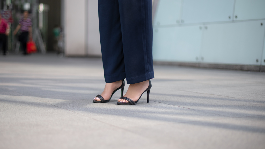 Janet-Advertising-Australia-Top_Valley_Girl-Pants_Uniqlo-Bag_Louis_Vuitton-Shoes_Tony_Bianco-UNIFORM-27072018-2