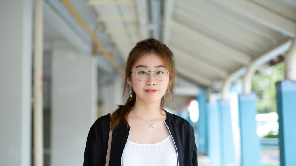 Jasmine-Intern-Singapore-Top_Cotton_On-Shoes_Superga-Watch_Daniel_Wellington-UNIFORM-27072018-2