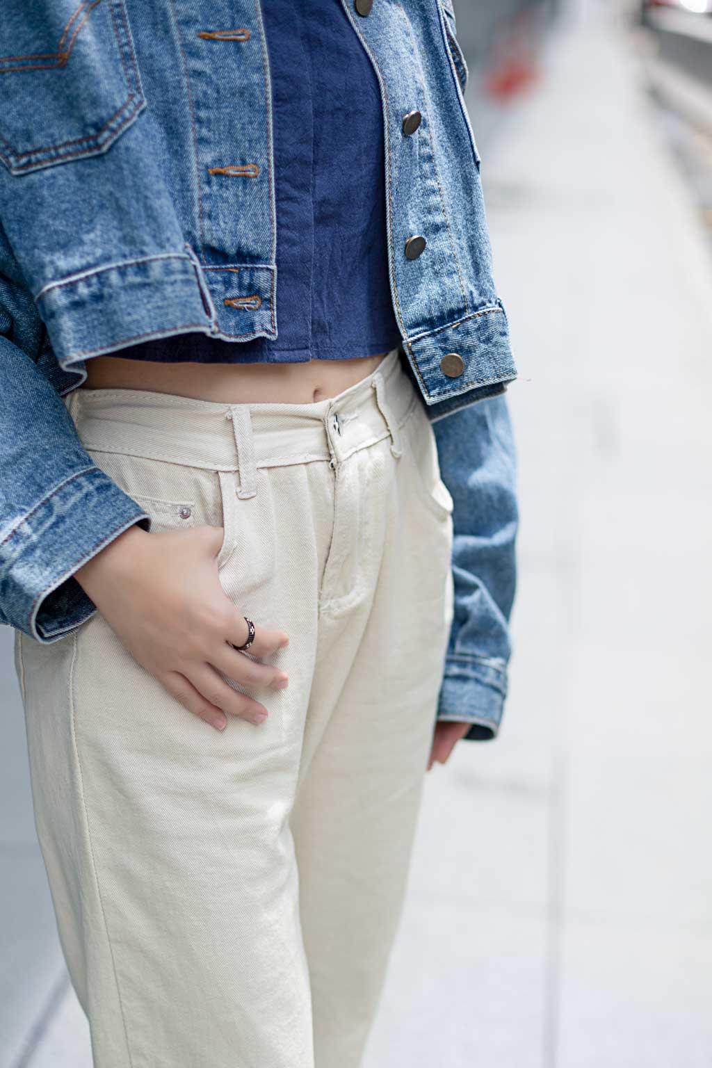 Dorothy-Graphic_Designer-Singapore-Top_Taobao-Jacket_The_Editors_Market-Pants_Taobao-Shoes_Vans-UNIFORM-09102018-4