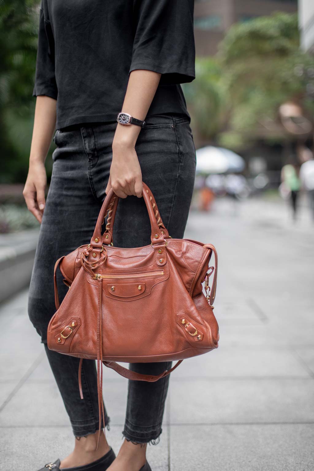 Lilly-Finance-Thailand-Top_Mango-Bag_Balenciaga-UNIFORM-11092018-3