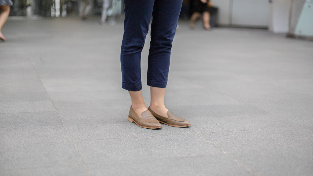 Lynn-Translator-Singapore-Top_Uniqlo-Pants_G2000-Shoes_Everlane-Bag_Rabeanco-Glasses_Ray-Ban-UNIFORM-25102018-2