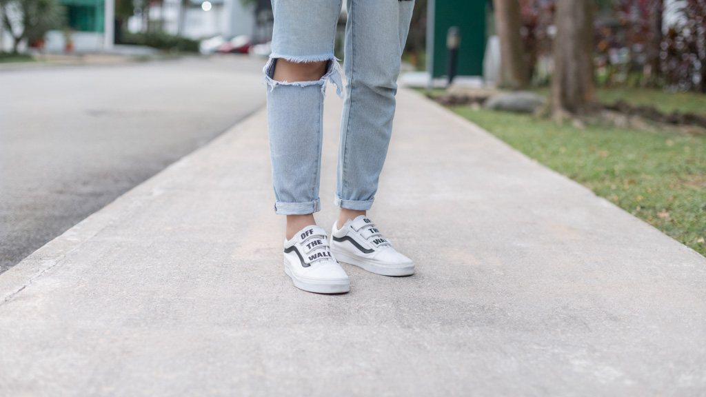 Avril-Intern-Singapore-Top_Caulfield_Cult-Pants_Cotton_On-Shoes_Vans-Bag_Netflix-UNIFORM-25102018-2