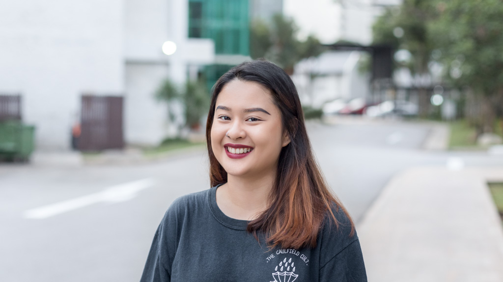 Avril-Intern-Singapore-Top_Caulfield_Cult-Pants_Cotton_On-Shoes_Vans-Bag_Netflix-UNIFORM-25102018-4