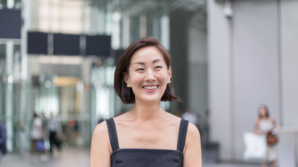 Mitsuna-Finance-Japan-Dress_Banana_Republic-Earrings_Mikimoto_Pearls-UNIFORM-25102018-4