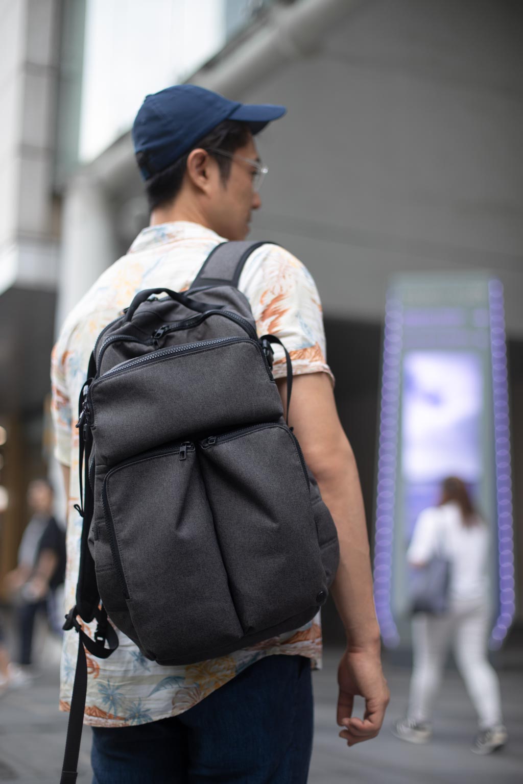 Yaokang-Lawyer-Australia-Shirt_Cotton_On-Pants_Mango-Bag_Lululemon-Cap_Y3-UNIFORM-22112018-4