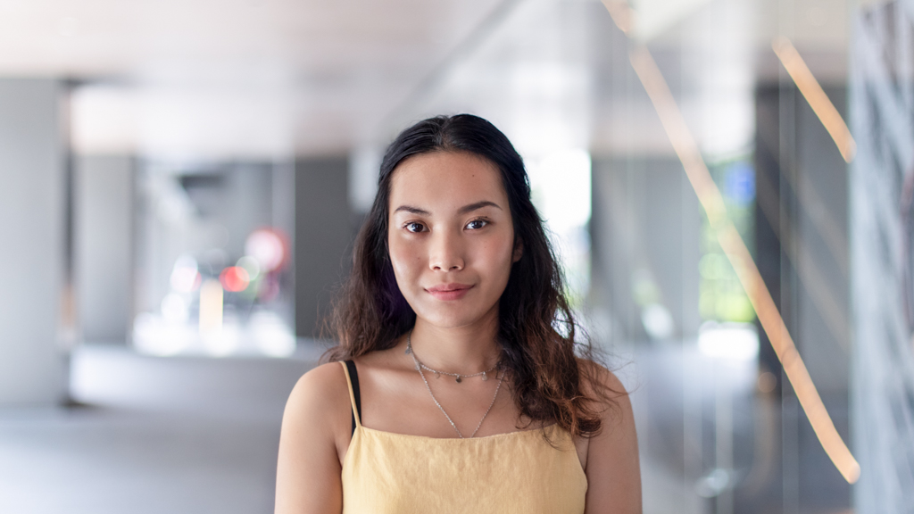 Erny-Skincare-Singapore-Dress_Beyond_The_Vines-Shoes_Vans-Bag_Gaston_Luca-Necklace_Etsy-UNIFORM-20122018-4