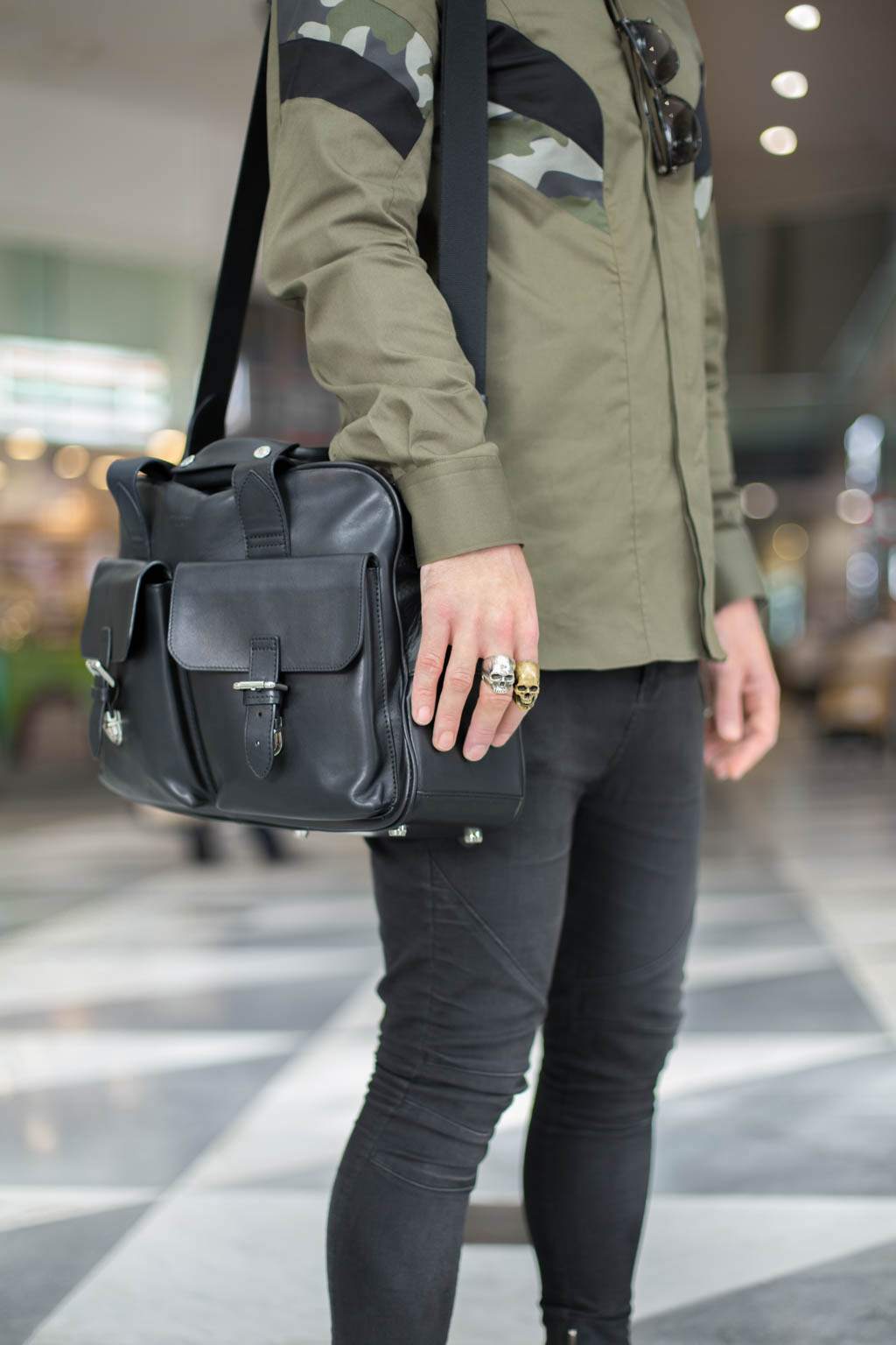 Oliver-Strategy-Singapore-Shoes_Matches-Shirt_Neil_Barrett-Jeans_Religion-Bag_Aspinal-Watch_Timex-UNIFORM-20122018-3