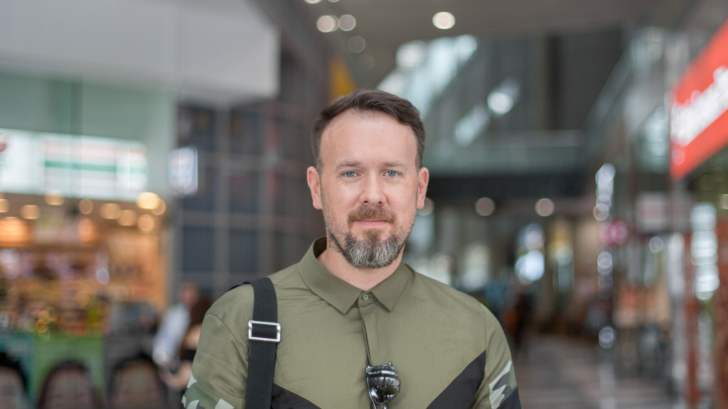 Oliver-Strategy-Singapore-Shoes_Matches-Shirt_Neil_Barrett-Jeans_Religion-Bag_Aspinal-Watch_Timex-UNIFORM-20122018-5