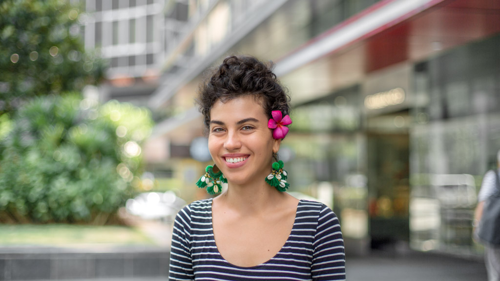 Louize-Fashion-France-Top_Canada-Skirt_Cambodia-Shoes_Birkenstock_Earrings_Thailand-UNIFORM-26032019-6