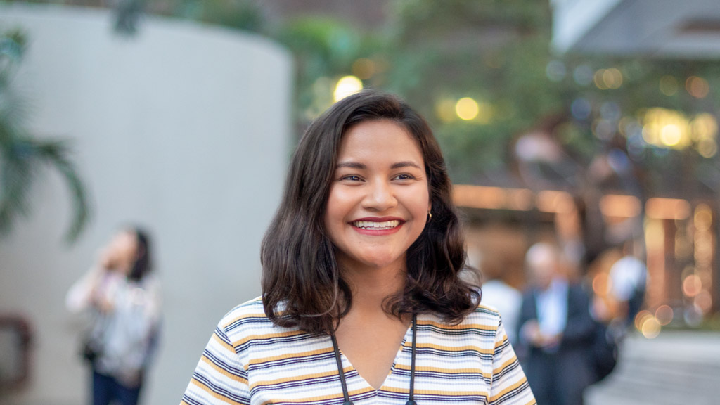 Vanessa-Singapore-Dress_And_Well_Dressed-Shoes_Pull__Bear-Necklace_Lovisa-UNIFORM-26032019-4