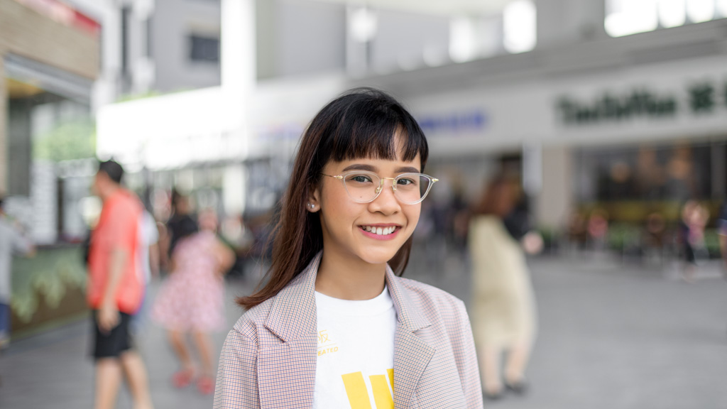 Ria-Operations-Singapore-Blazer_Carousell-Shirt_Undefeated-Pants_Editors_Market-Shoes_Superga-Spectacles_Glimpse-Earrings_Lovisa-UNIFORM-27062019-4