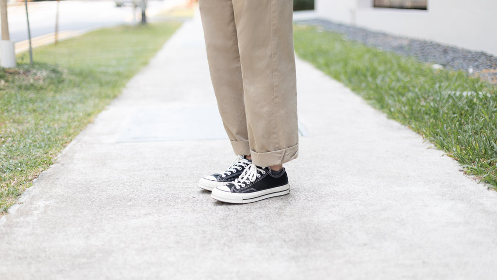 Tasmin-Fashion-Singapore-Top_Burberry-Pants_Casey_Jones-Shoes_Converse-Belt_Bangkok-Earrings_Lovisa-Necklace_Lovisa-UNIFORM-15082019-2