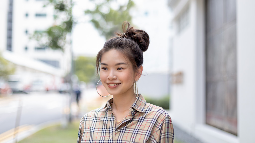 Tasmin-Fashion-Singapore-Top_Burberry-Pants_Casey_Jones-Shoes_Converse-Belt_Bangkok-Earrings_Lovisa-Necklace_Lovisa-UNIFORM-15082019-4