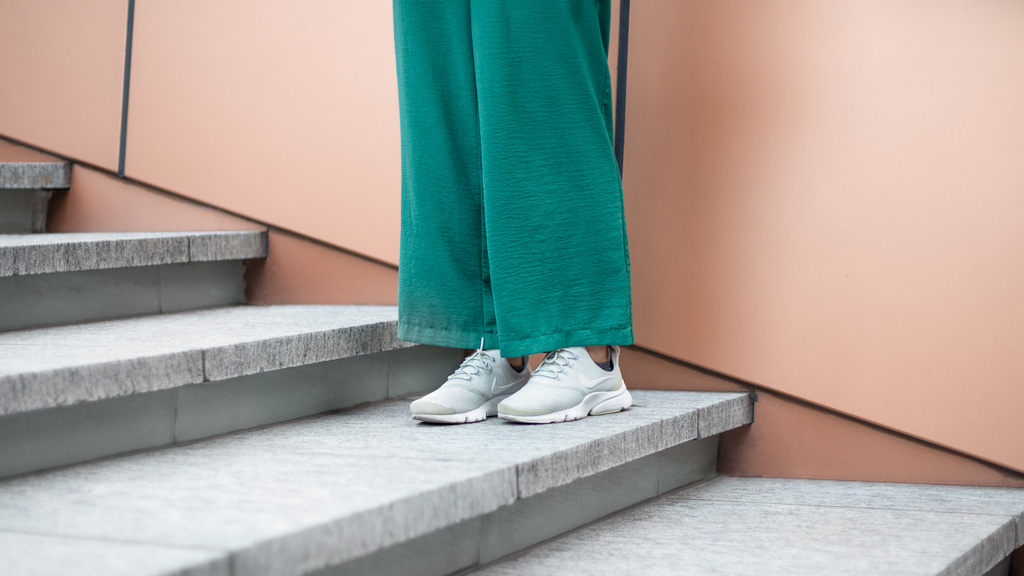 Jeanne-Auditor-Singapore-Top_HM-Pants_France-Bag_Stradivarius-UNIFORM-10102019-2