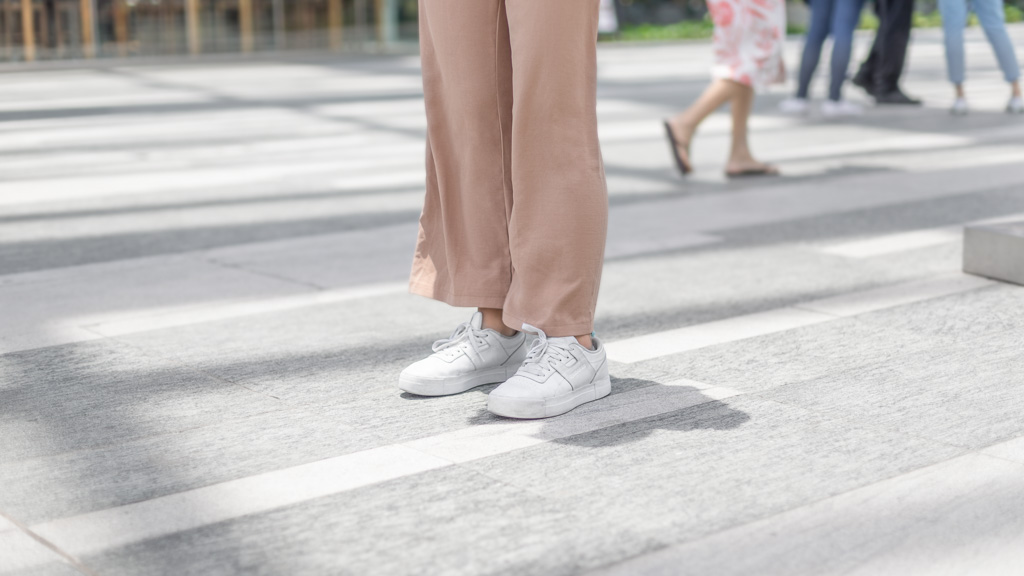 Lisa-Finance-Top_Toabao-Pants_Taobao-Jacket_Malaysia-Shoes_Reebok-Necklace_ASOS-UNIFORM-10102019-2