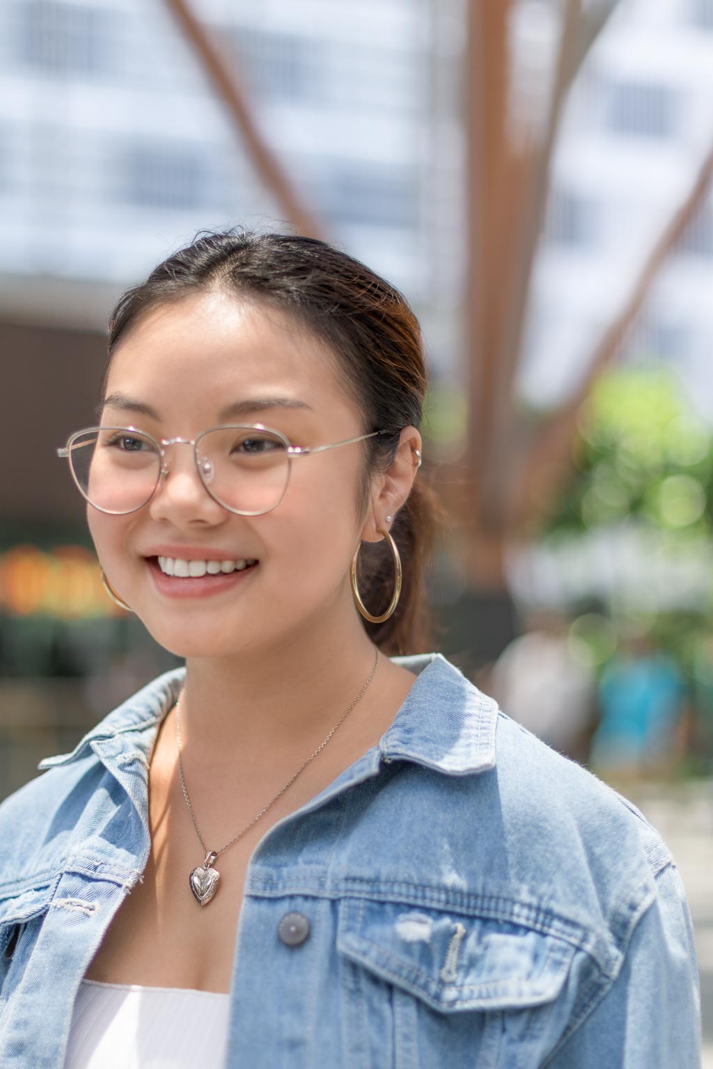 Lisa-Finance-Top_Toabao-Pants_Taobao-Jacket_Malaysia-Shoes_Reebok-Necklace_ASOS-UNIFORM-10102019-3