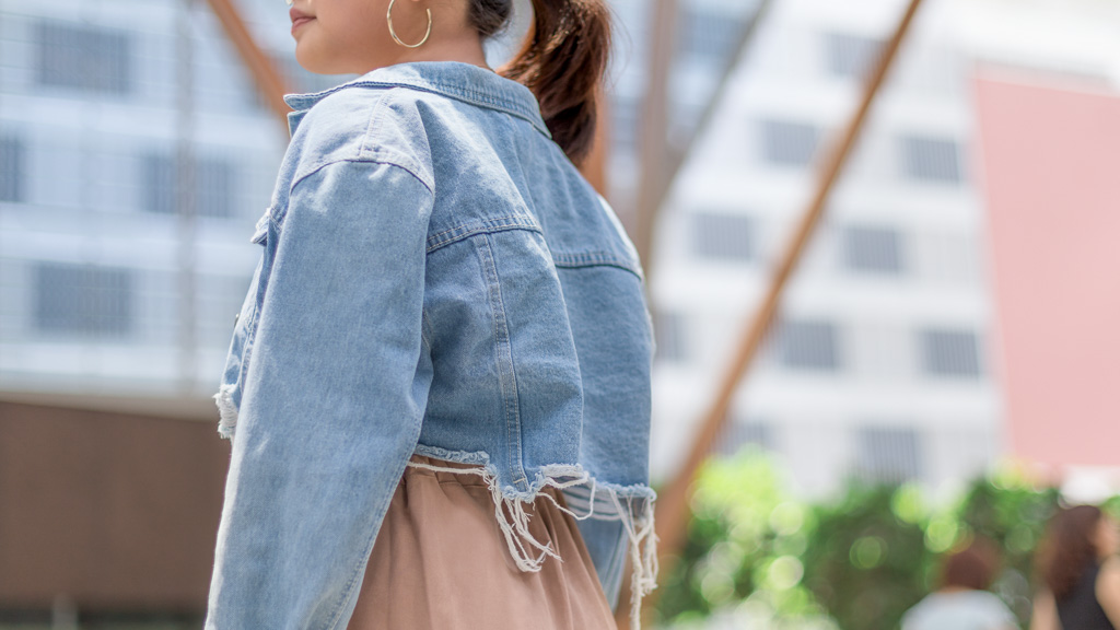 Lisa-Finance-Top_Toabao-Pants_Taobao-Jacket_Malaysia-Shoes_Reebok-Necklace_ASOS-UNIFORM-10102019-4