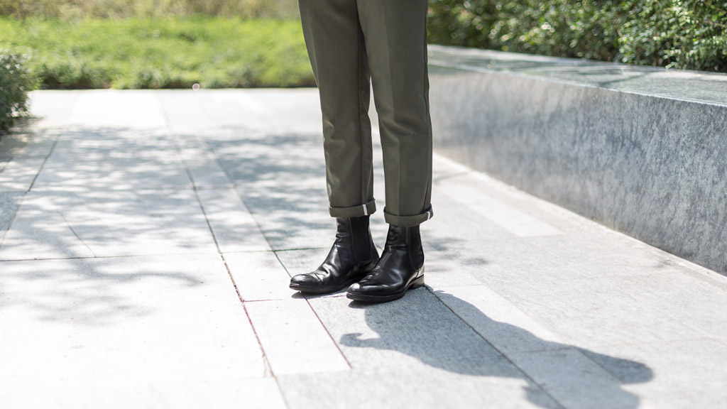 Nikii-Operations-Singapore-Top_American_Eagle_Outfitters-Pants_Taobao-Belt_Berlin-Socks_Vetement-Shoes_Paris-UNIFORM-10102019-2