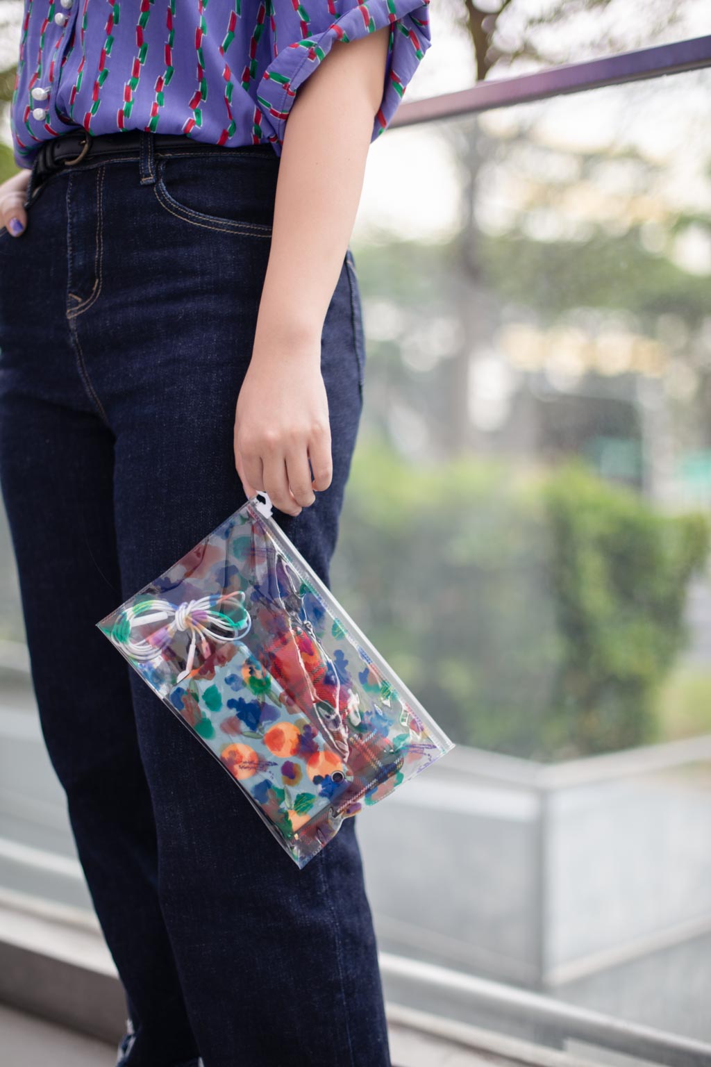 Tong-Content__Communications-Singapore-Pants_Urban_Revivo-Shoes_Dr_Martens-Bag_Minor_Miracles-UNIFORM-01112019-3