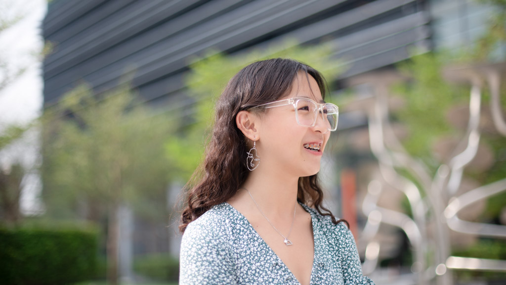 Chloe-Project_Executive-Dress_Pull__Bear-Shoes_Bershka-Watch_Daniel_Wellington-17012020-UNIFORM-3