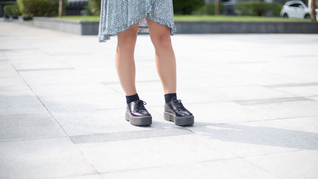 Chloe-Project_Executive-Dress_Pull__Bear-Shoes_Bershka-Watch_Daniel_Wellington-17012020-UNIFORM-4