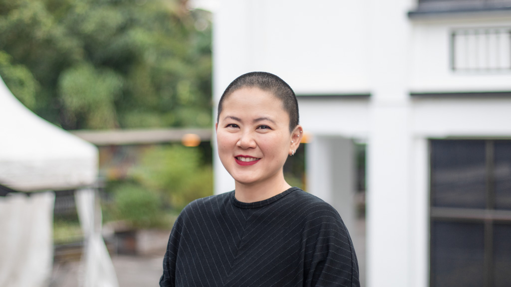 Dee-Art_Education-Top_Zara-Pants_Zara-Shoes_Commes_des_Garcons_x_Converse-170120202-UNIFORM-4