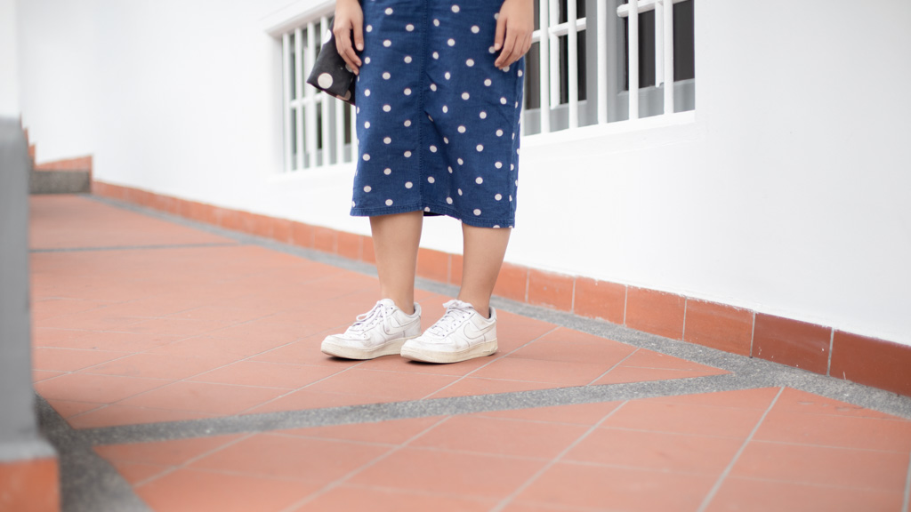 Aida-Art_Director-Singapore-Pinafore_Monki-Shirt_Monki-Shoes_Nike-UNIFORM-06032020-21