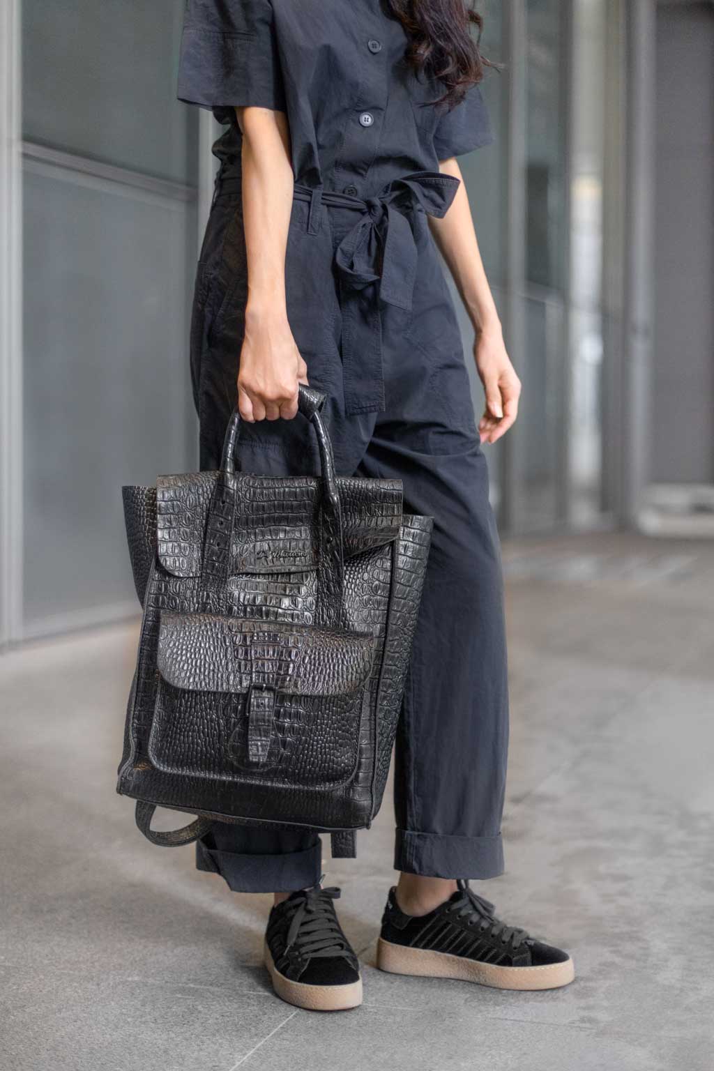 Yan-Entreprenur-Singapore-Jumpsuit_COS-Bag_Barcelona-06032020-5