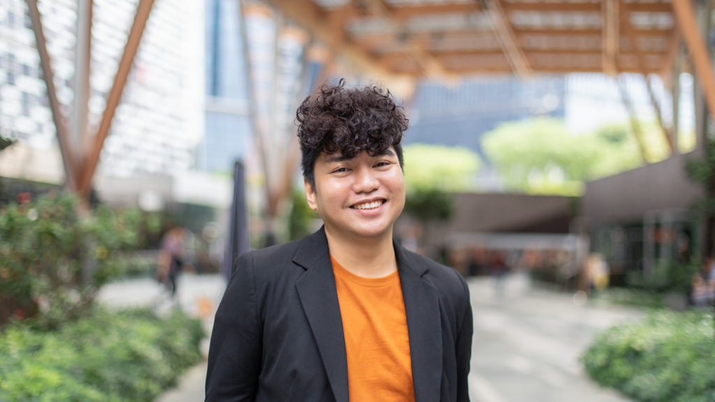 John-Student-Singapore-Top_Urban_Revival-Blazer_ZARA-Pants_ZARA-Shoes_Pedro-Bag_Zara-UNIFORM-06032020-41