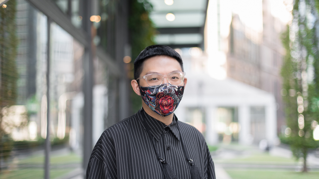 Gabby-Stylist-Top_Depression-Pants_Depression-Bag_Bag_3.1_Phillip_Lim-UNIFORM-20072020-4