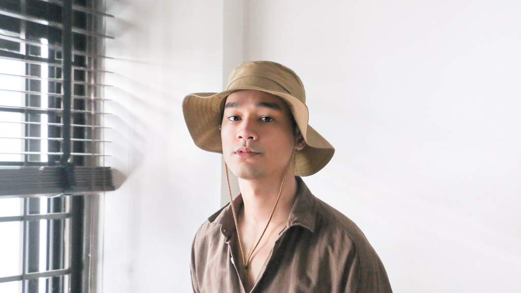 Juwaidi-Graphic_Designer-Top_Weekday-Pants_Arcademen-Shoes_COS-Hat_The_North_Face-UNIFORM-28072020-7