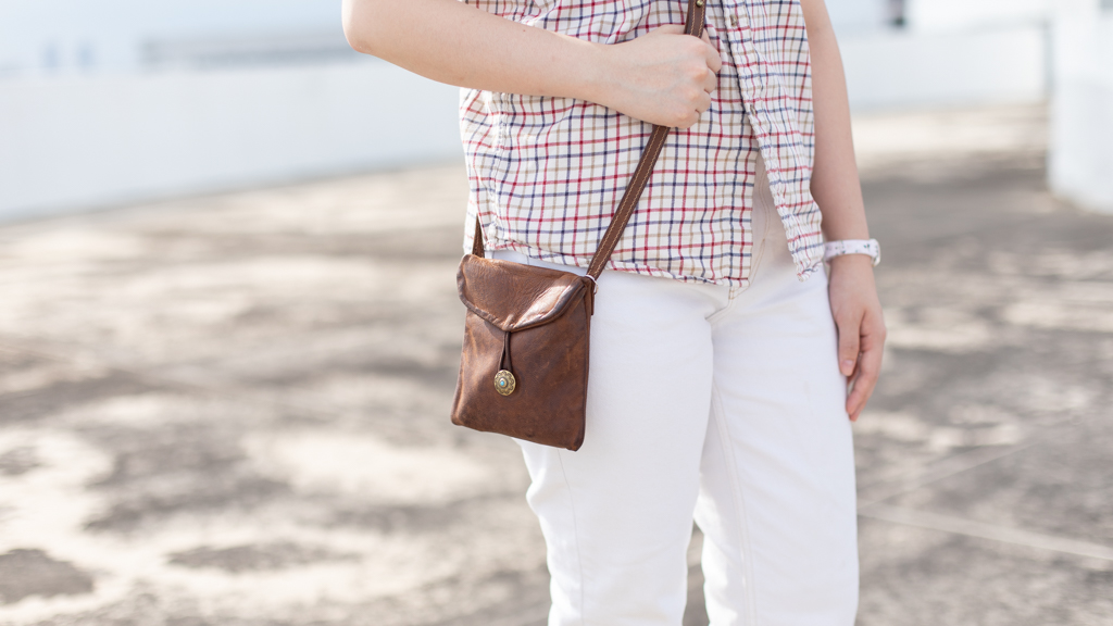 Jennifer-Interior_Design-Top_Uniqlo-Pants_Topshop-Shoes_Timberland-Watch_Swatch-UNIFORM-28092020-3