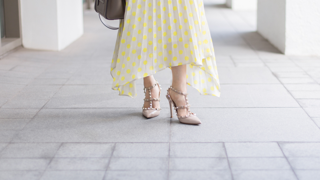 Aino-Consulting-Top_Zara-Skirt_Zara-Shoes_Valentino-Bag_Celine-Watch_Hermes-Accessory_Hermes-UNIFORM-21082020-2
