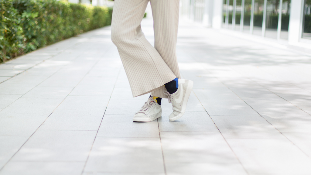 Stacy-Graphic_Design-Jacket_Monki-Shoes_Nike-Pants_Korea-UNIFORM-11092020-2