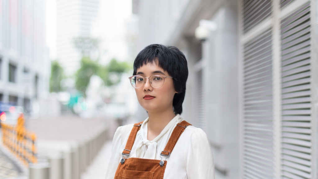 Diana-Editor-Pinafore_ModCloth-Top_ModCloth-Shoes_Dr._Martens-Bag_New_Yorker-UNIFORM-09102020-4