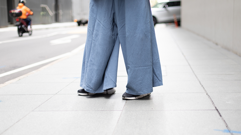 Sam-Hairstylist-Top_Tao_Bao-Pants_Tao_Bao-Shoes_Nike-Watch_G_Shock-UNIFORM-09102020-2